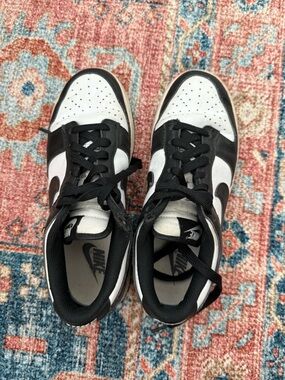 Women’s Pandas 7.5